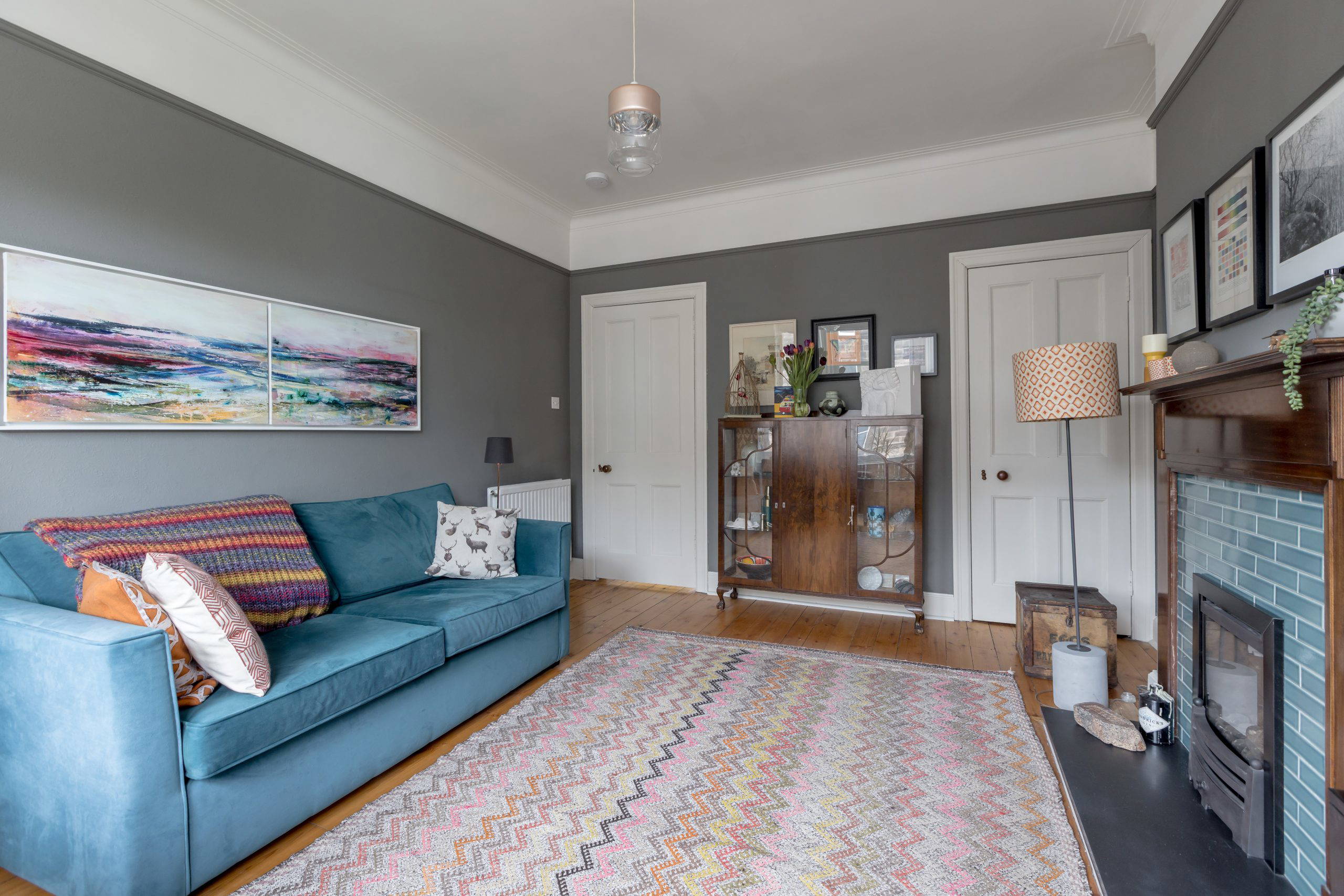 26/4 Windsor Place, Edinburgh, EH15 2AE - Living Room