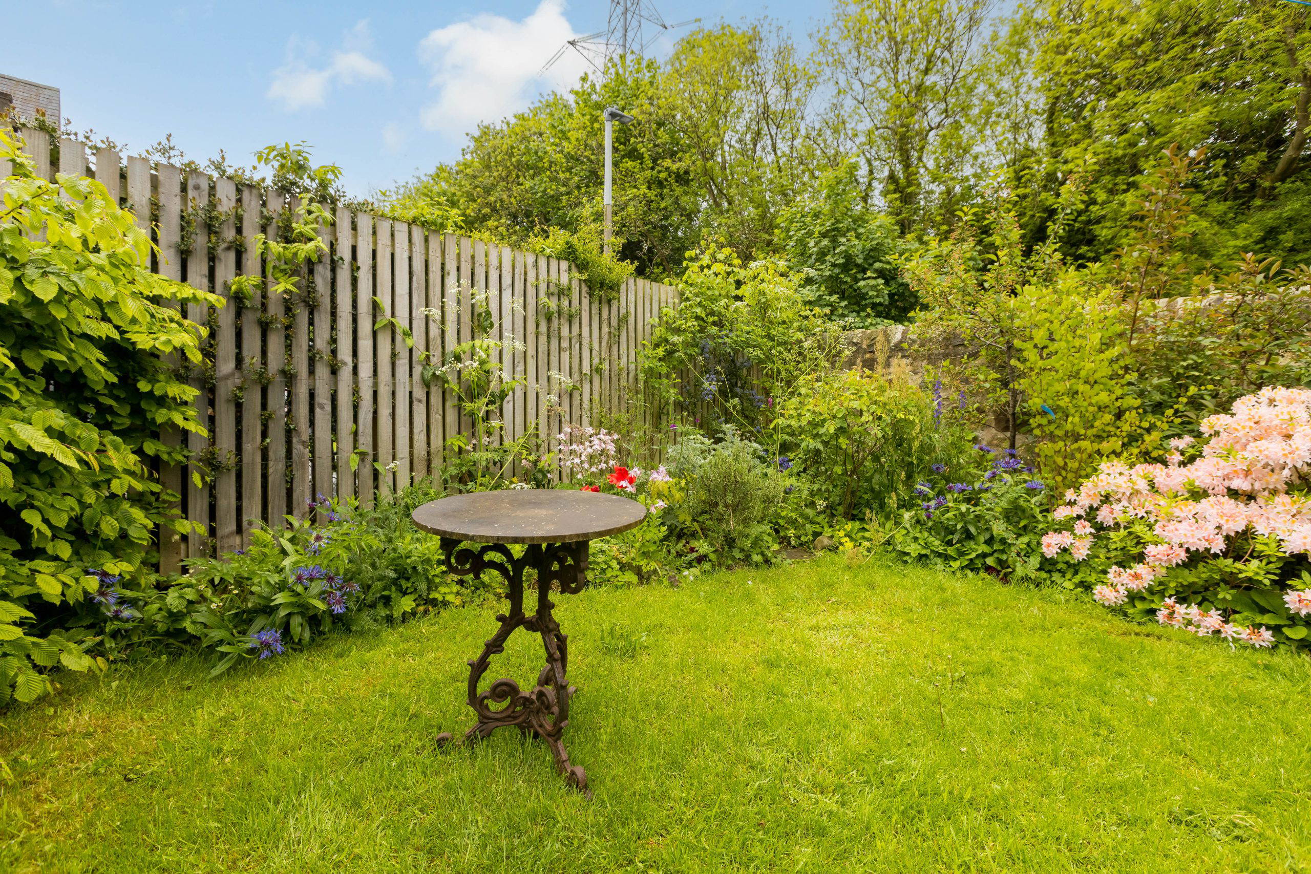 26/4 Windsor Place, Edinburgh, EH15 2AE - Garden