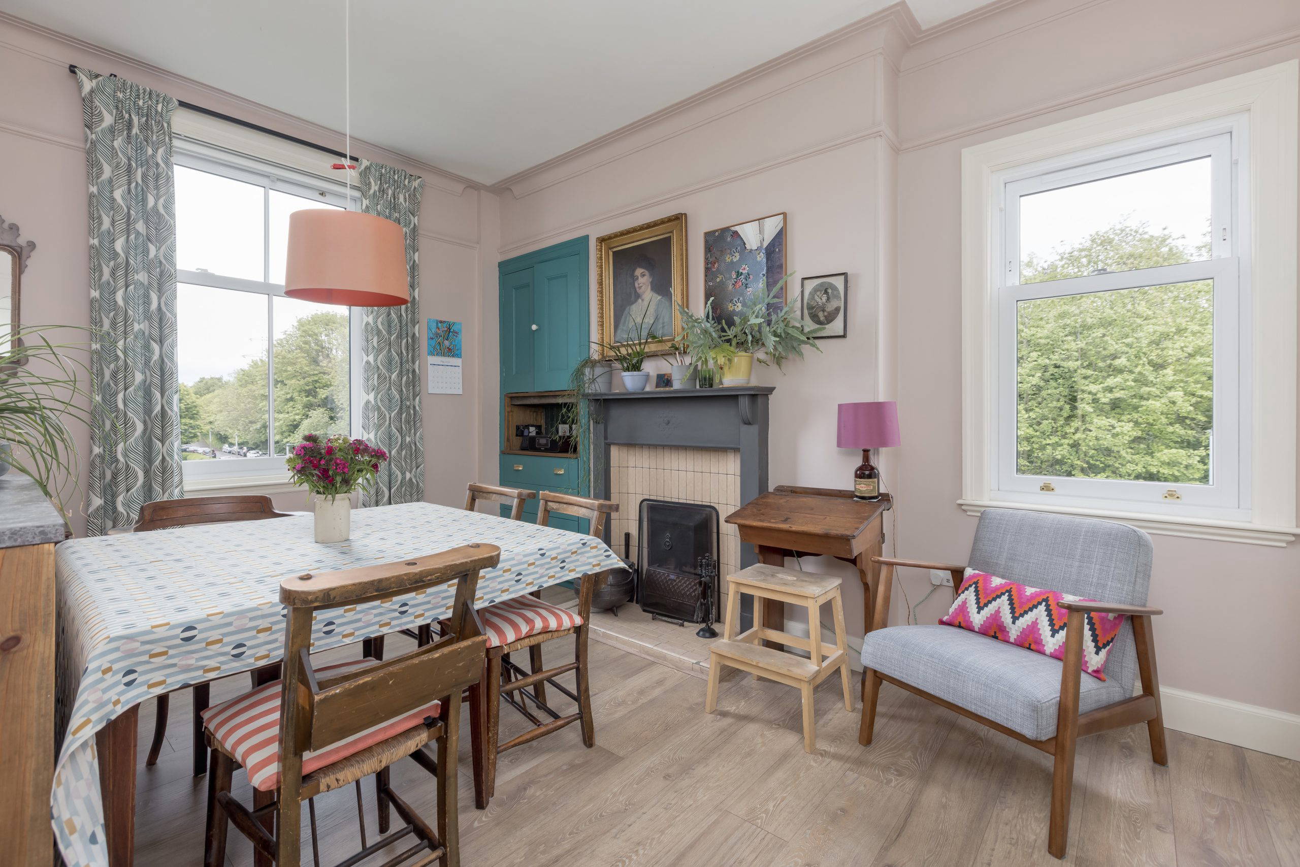 26/4 Windsor Place, Edinburgh, EH15 2AE - Dining