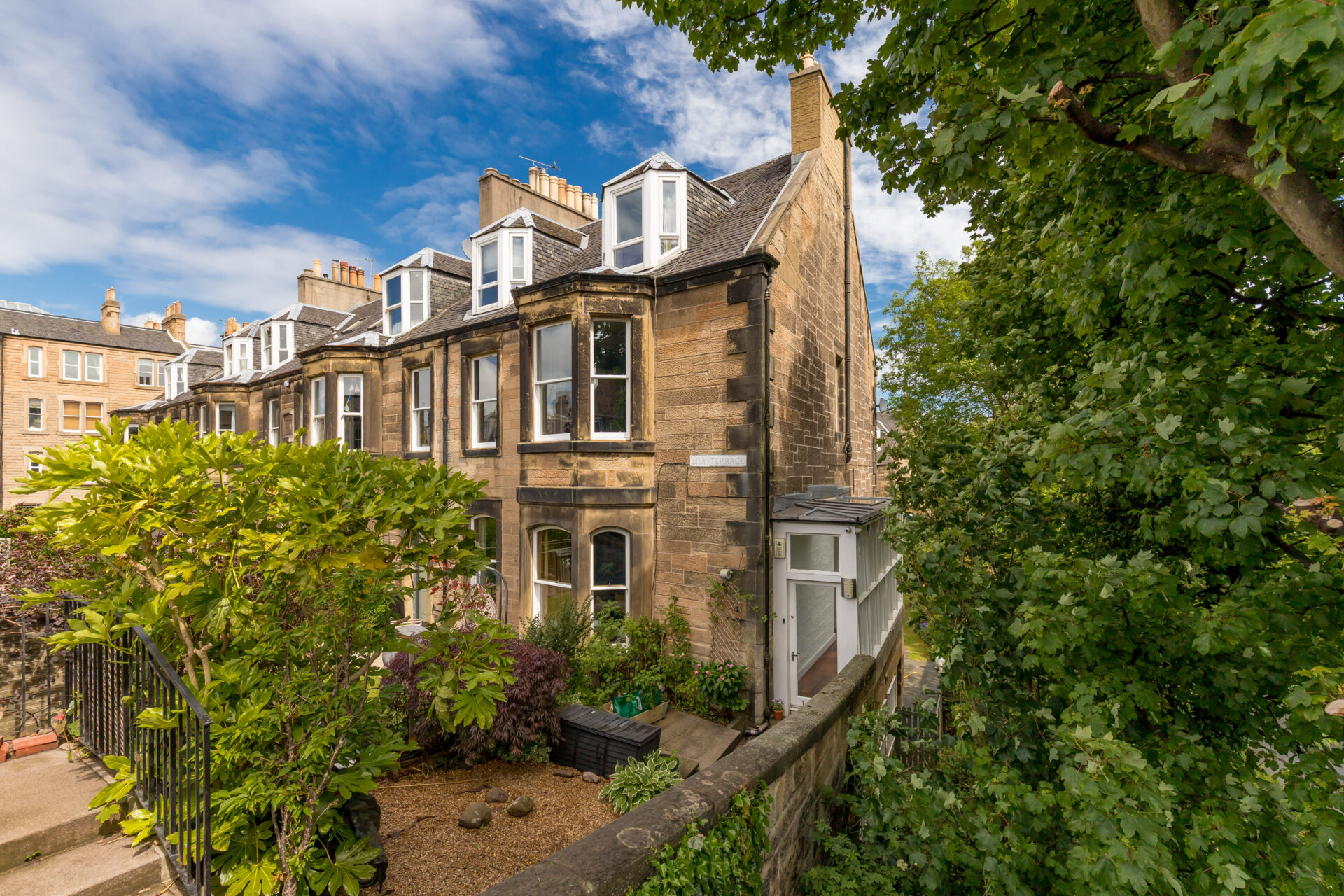 1 Lily Terrace, Shandon, EH11 1PN