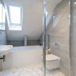 1 Somerset Place, Edinburgh, EH6 8AG - Bathroom