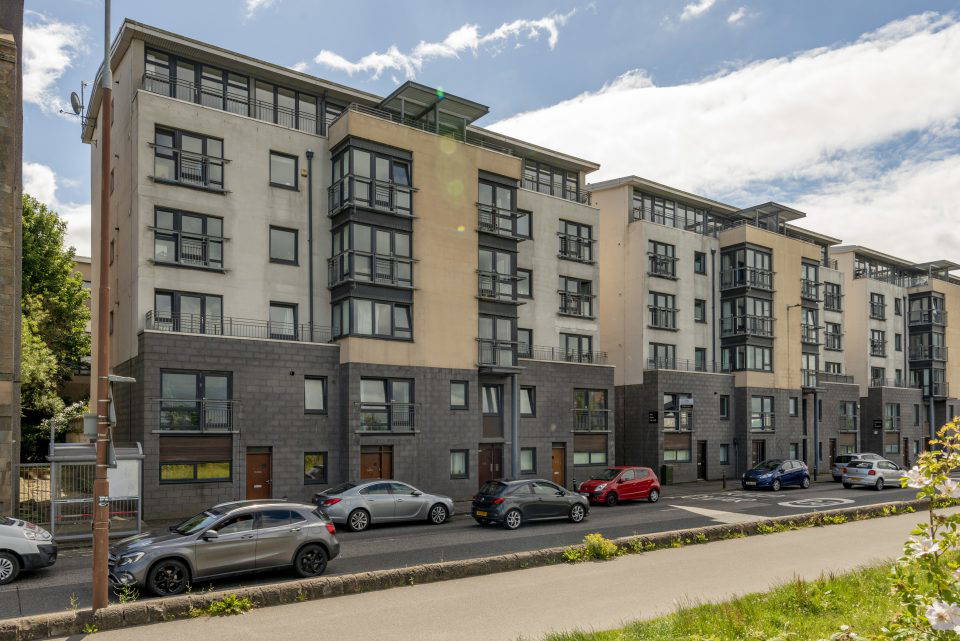 148/3 Lower Granton Road EH5 1EY
