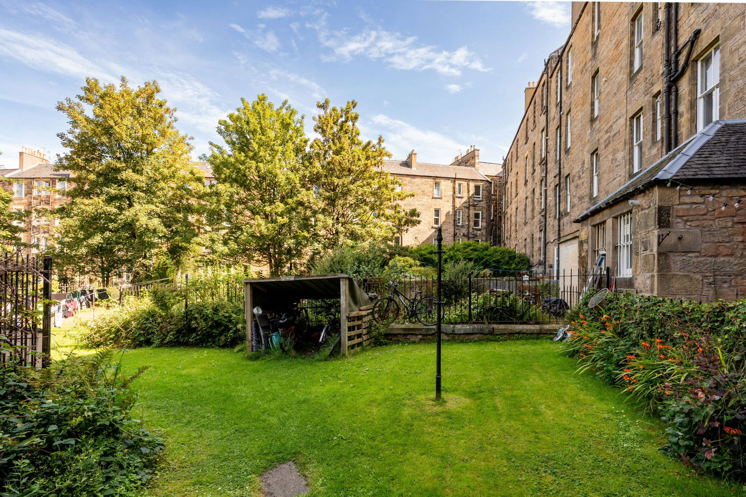 29/1 Polwarth Gardens, Edinburgh, EH11 1JT - Garden