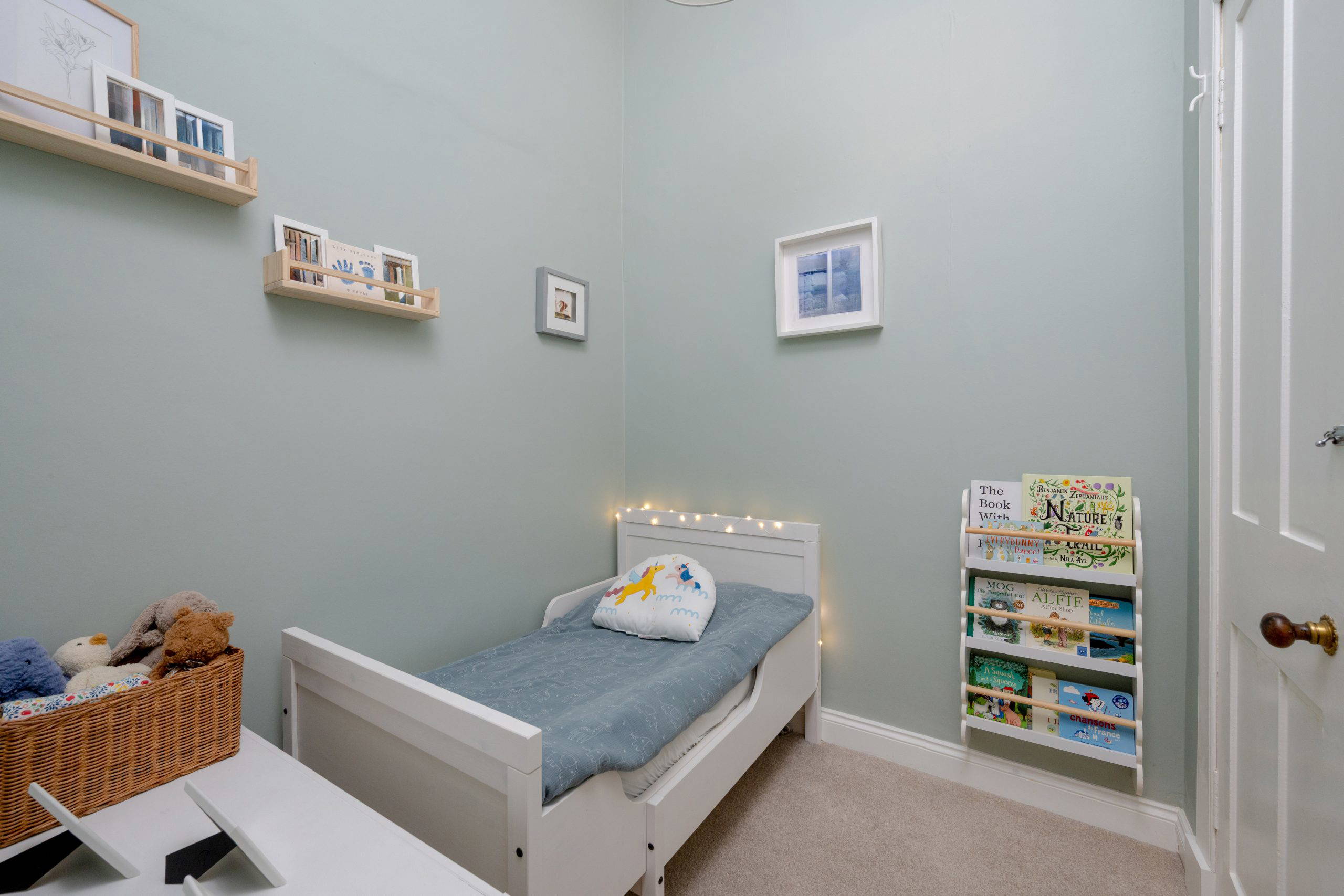 29/1 Polwarth Gardens, Edinburgh, EH11 1JT - Bedroom
