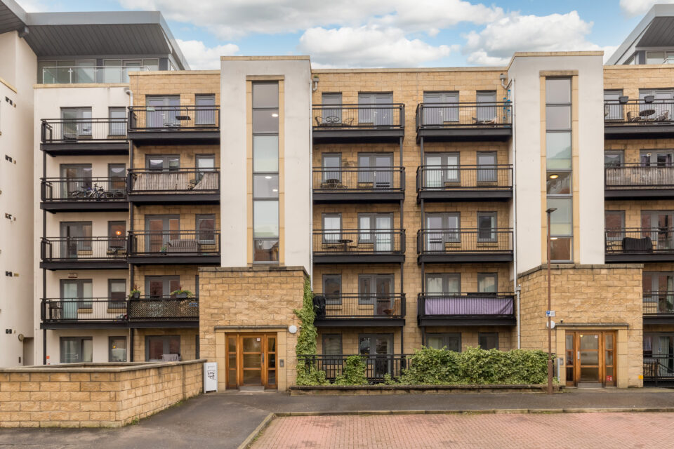 3/8 Robertson Gait, Slateford, Edinburgh, EH11 1HJ