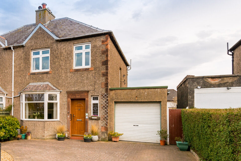 19 Liberton Gardens, Edinburgh, EH16 6JU