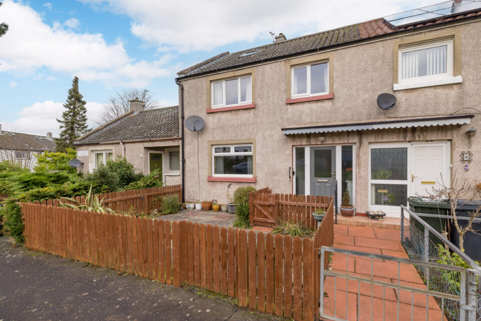 3 Caiystane Gardens, Edinburgh, EH10 6TA