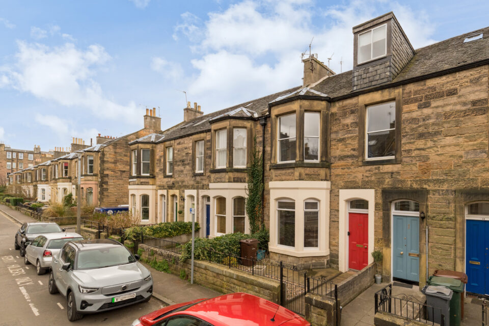 43 Hazelbank Terrace, Edinburgh, EH111SN