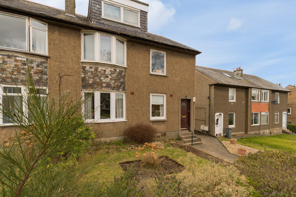 63 Carrick Knowe Avenue, Edinburgh, EH12 7DE