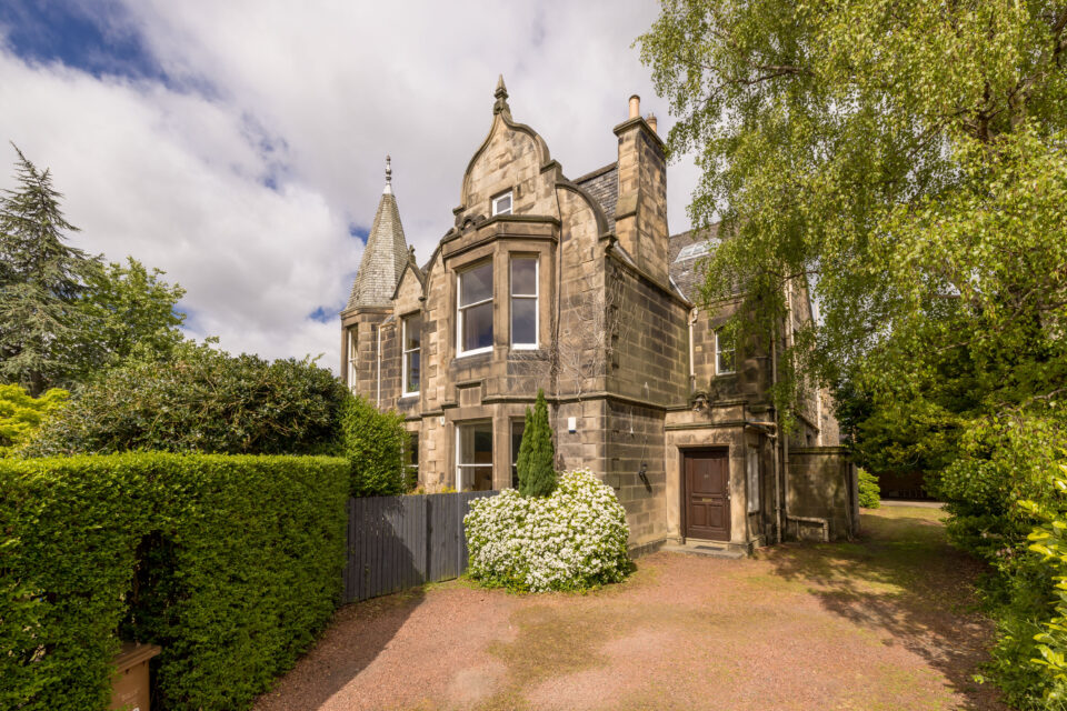 28/2 Colinton Road, Edinburgh, EH10 5EQ