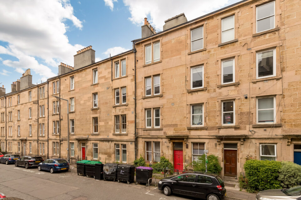 6/3 Bryson Road, Edinburgh, EH11 1EE