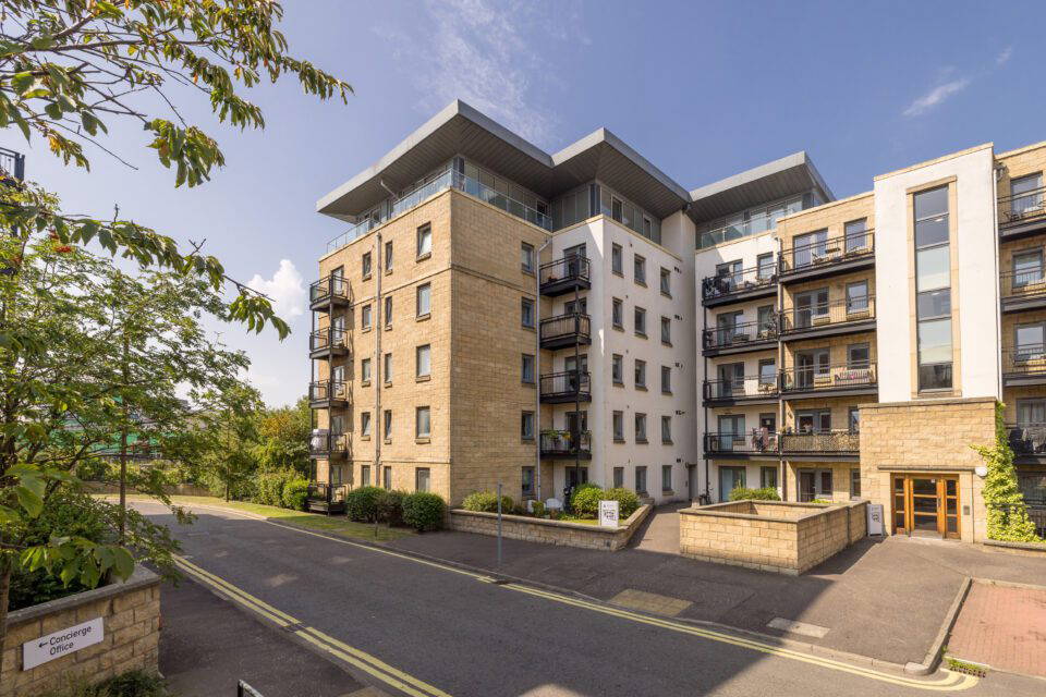 4/24 Robertson Gait, Slateford EH11 1HJ