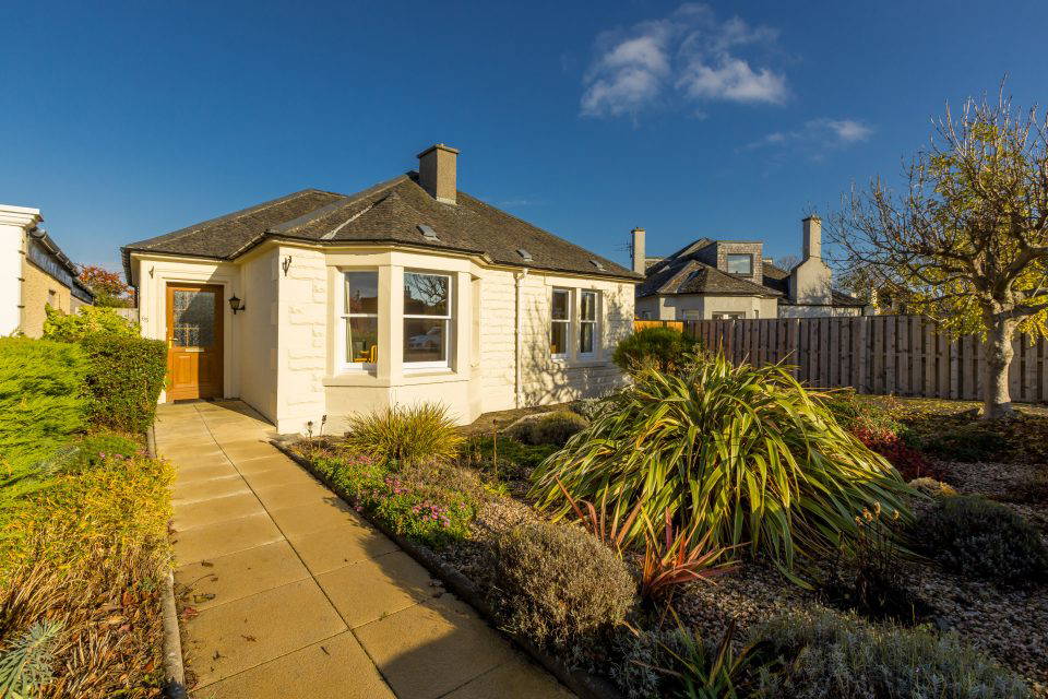 65 Coillesdene Avenue, Edinburgh, EH15 2JT