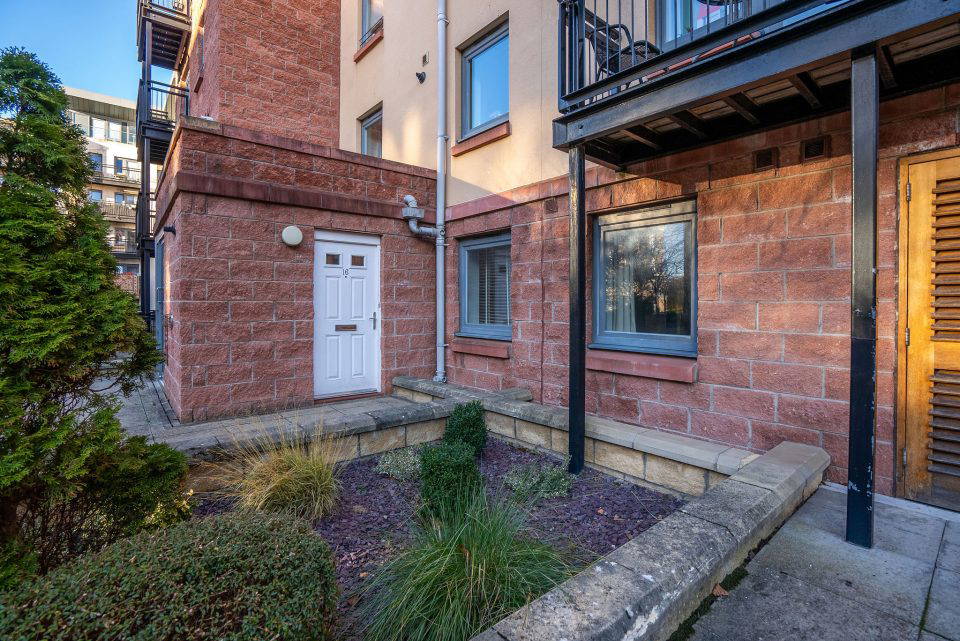 16 Slateford Gait, EDINBURGH, EH111GW