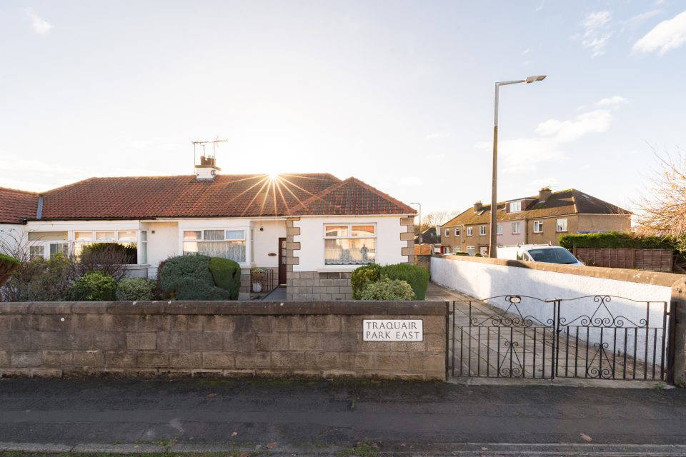 23 Traquair Park East, Edinburgh, EH12 7AP