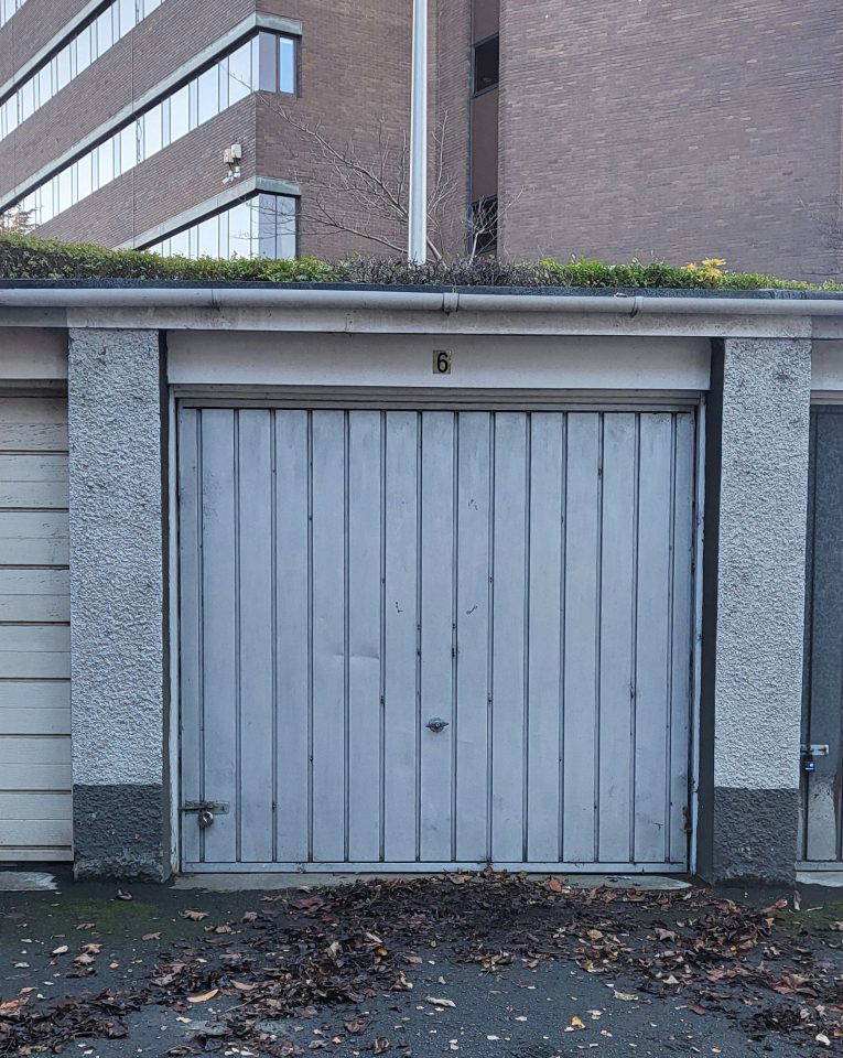 6 Orchard Brae Avenue, Edinburgh, EH4 2HN