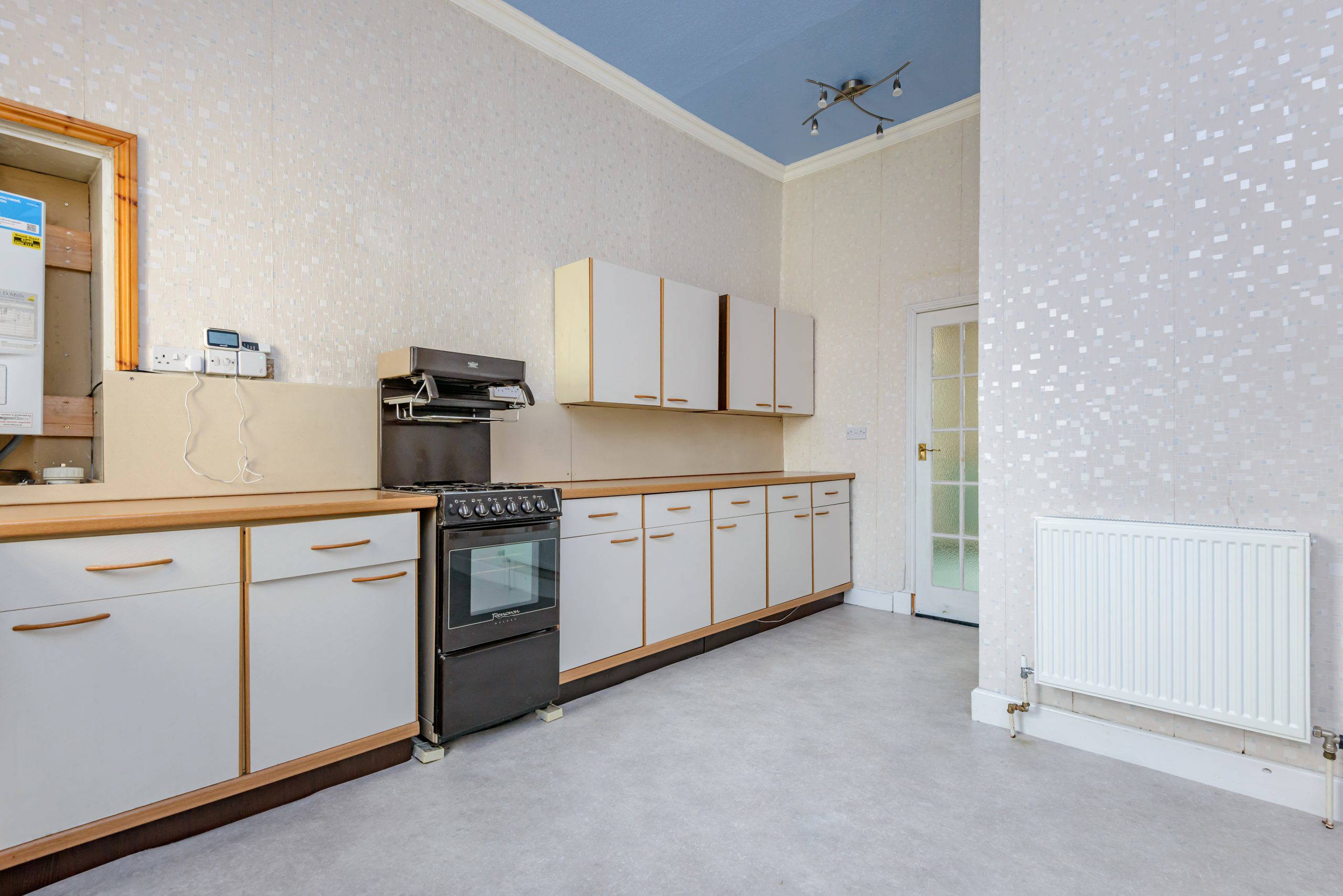 91 The Loan, Loanhead, EH20 9AG - Kitchen
