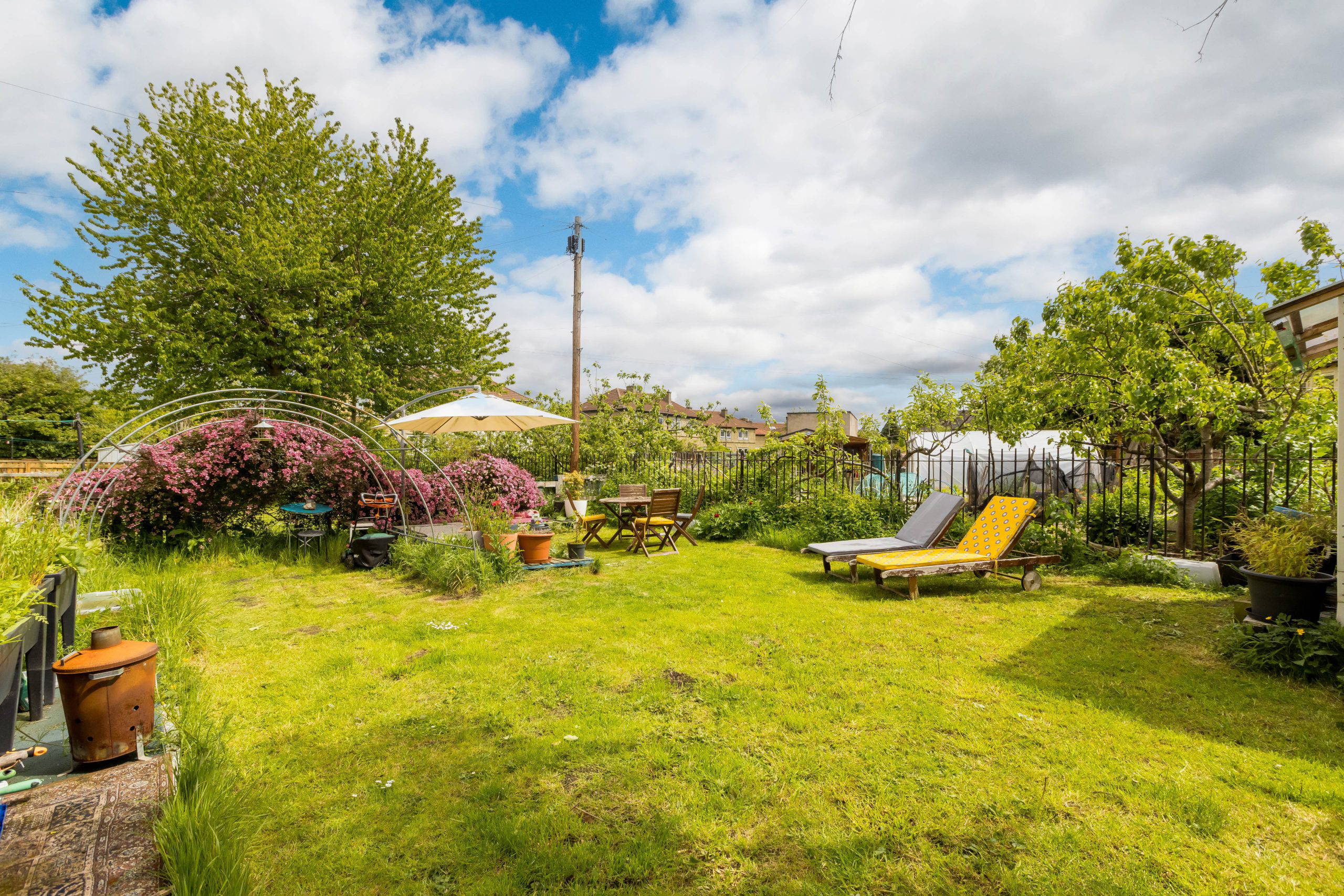 8/2 Lochend Drive, Edinburgh, EH7 6DW - Communal Garden