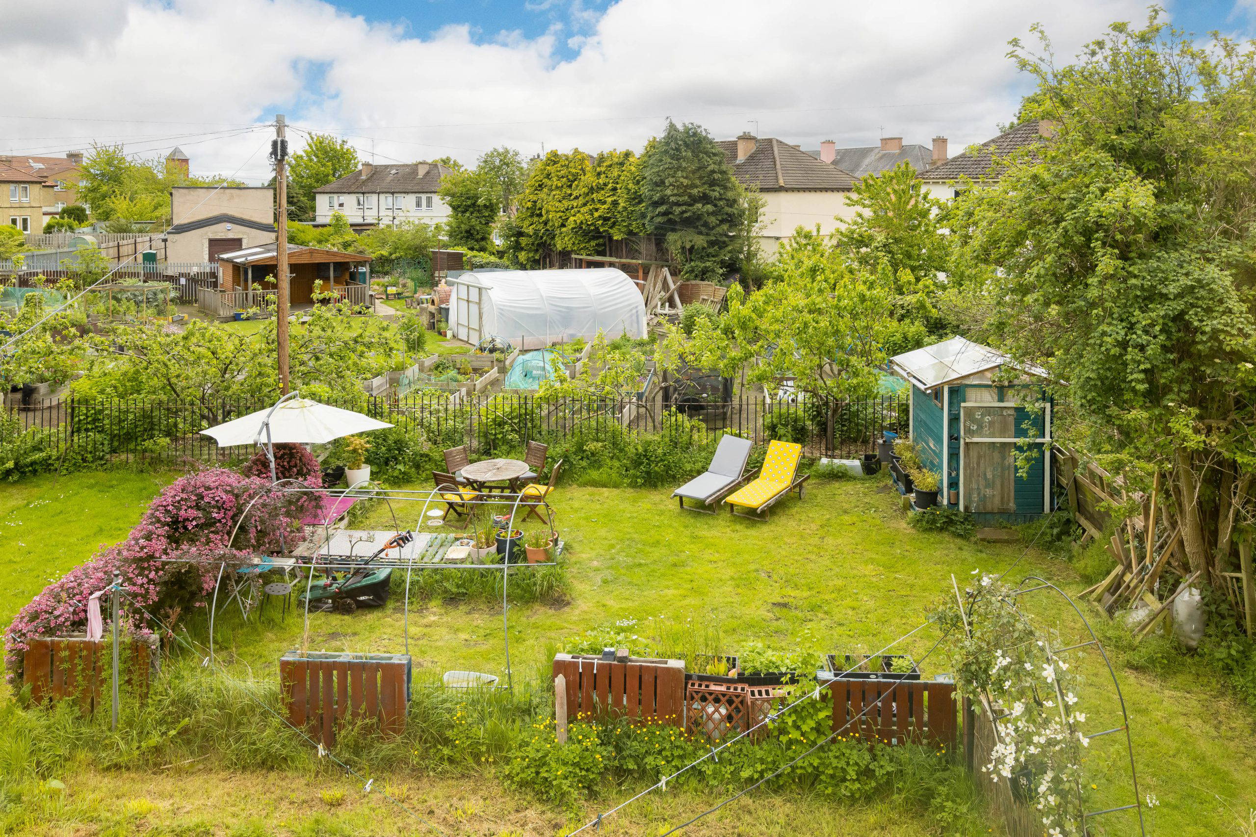 8/2 Lochend Drive, Edinburgh, EH7 6DW - Communal Garden
