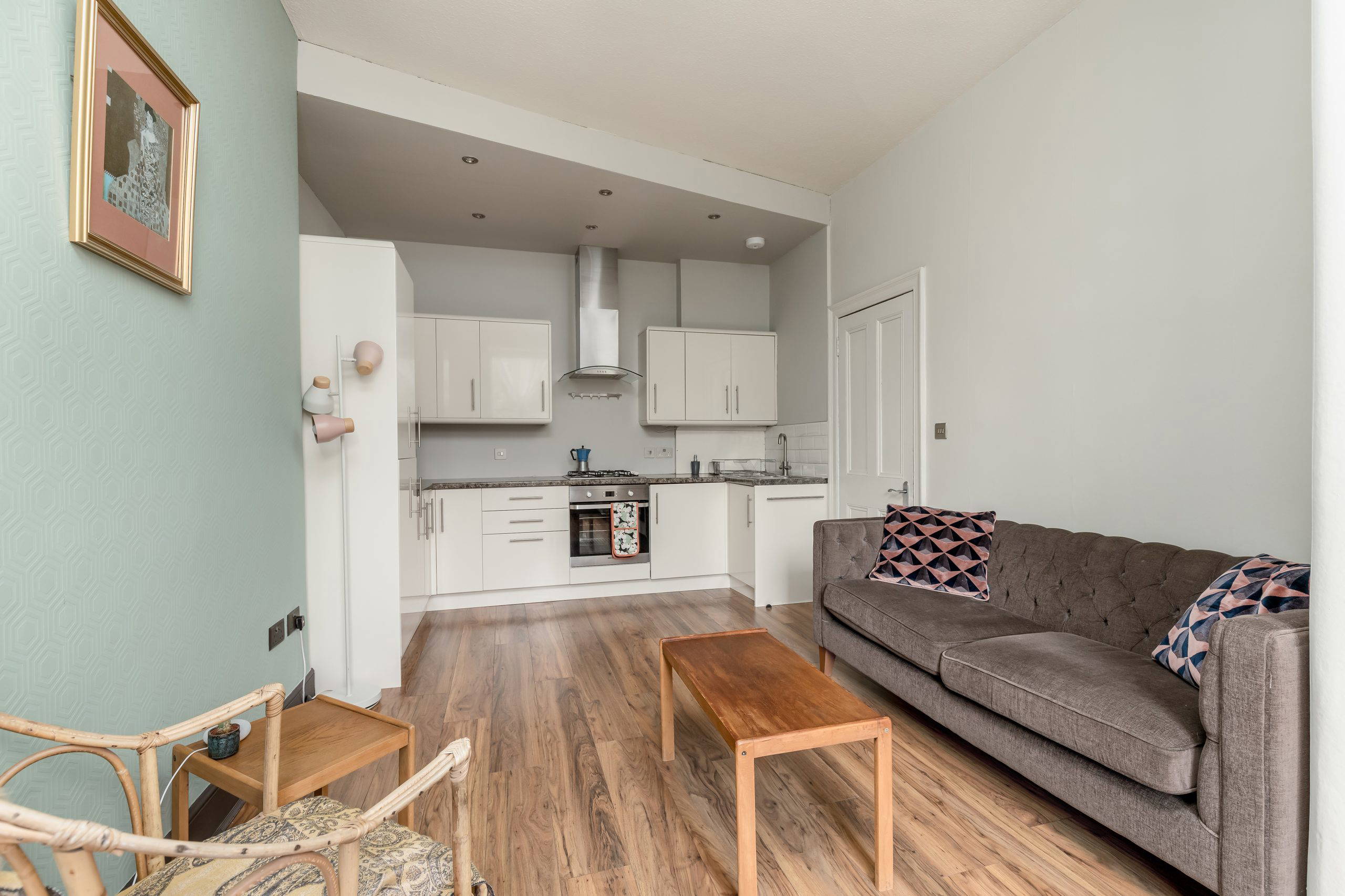 37/13 Bryson Road, Polwarth, Edinburgh, EH11 1DY - Dining Kitchen
