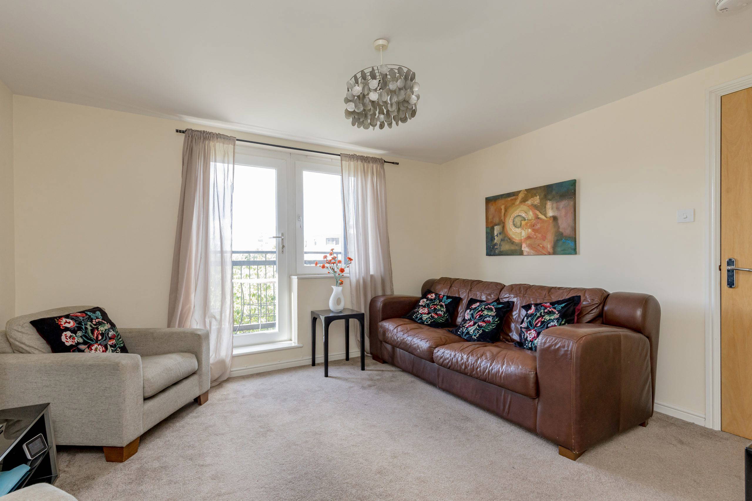 18/13 Slateford Gait, Edinbrugh, EH11 1GU - Living Room