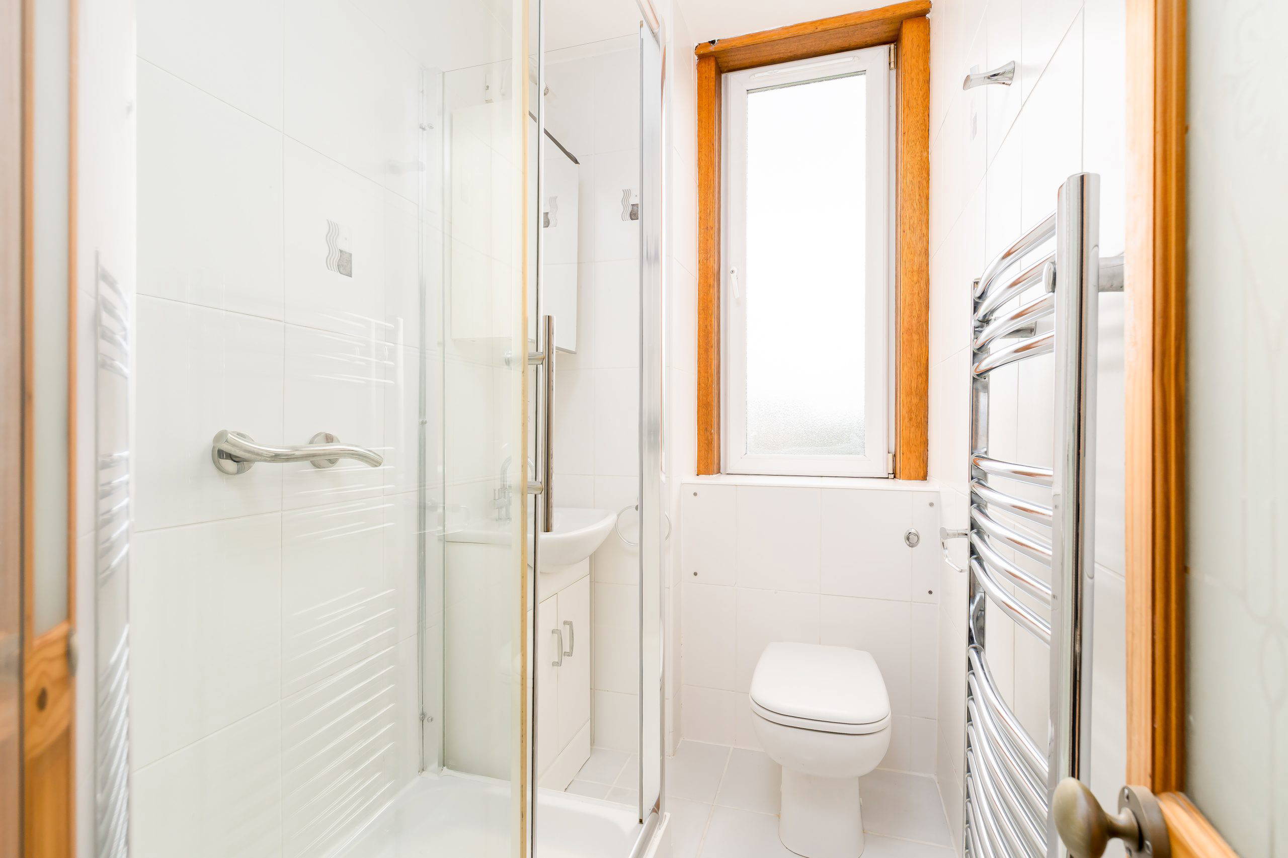25 2f2, Watson Crescent, Edinburgh, EH11 1EZ - Bathroom