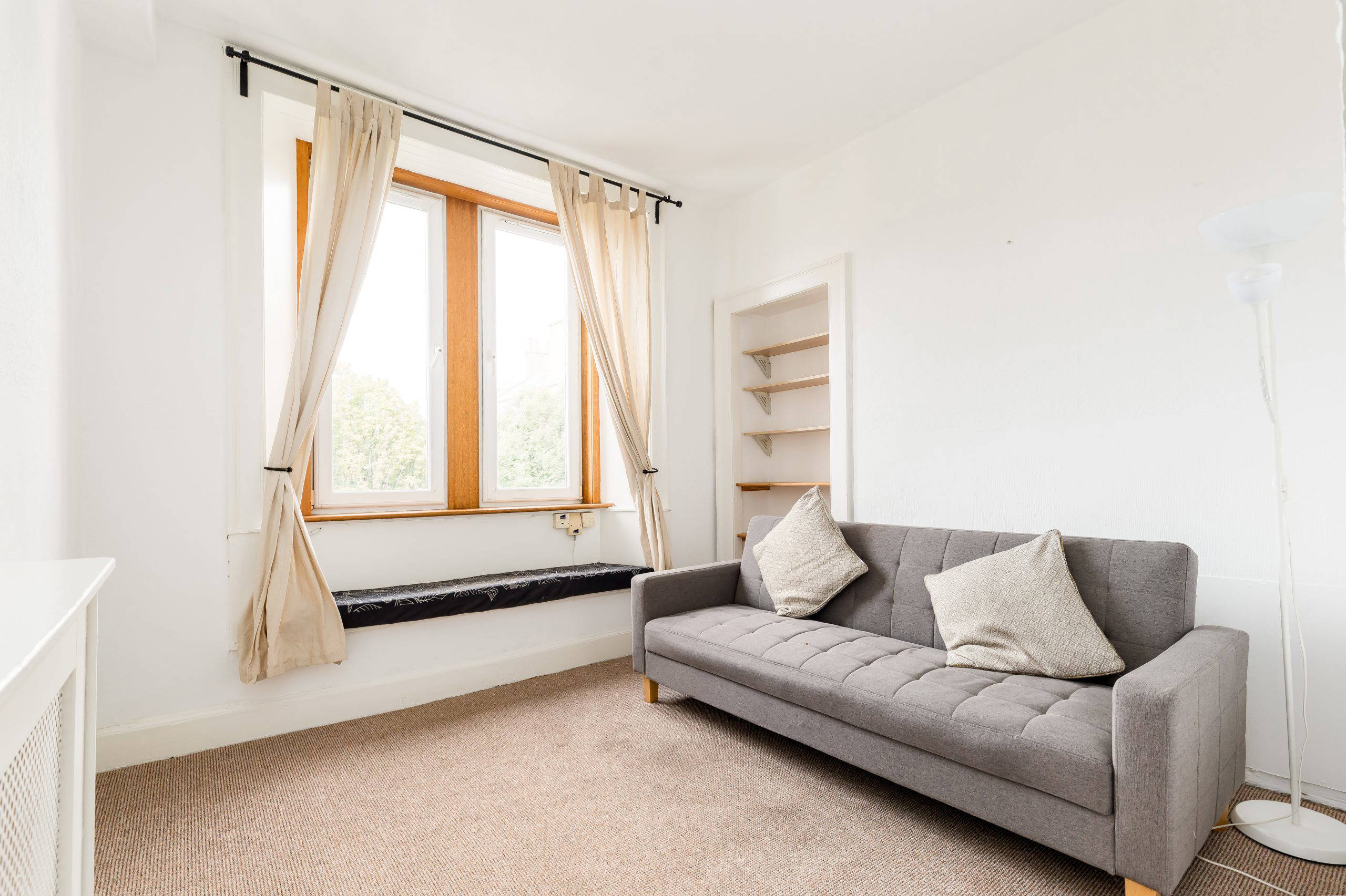 25 2f2, Watson Crescent, Edinburgh, EH11 1EZ - Living Room Couch